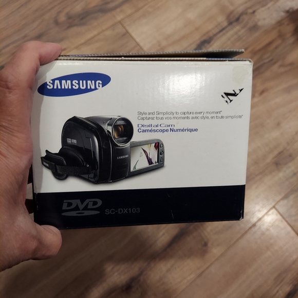 Samsung SC-DX103 Silver Black 2.7